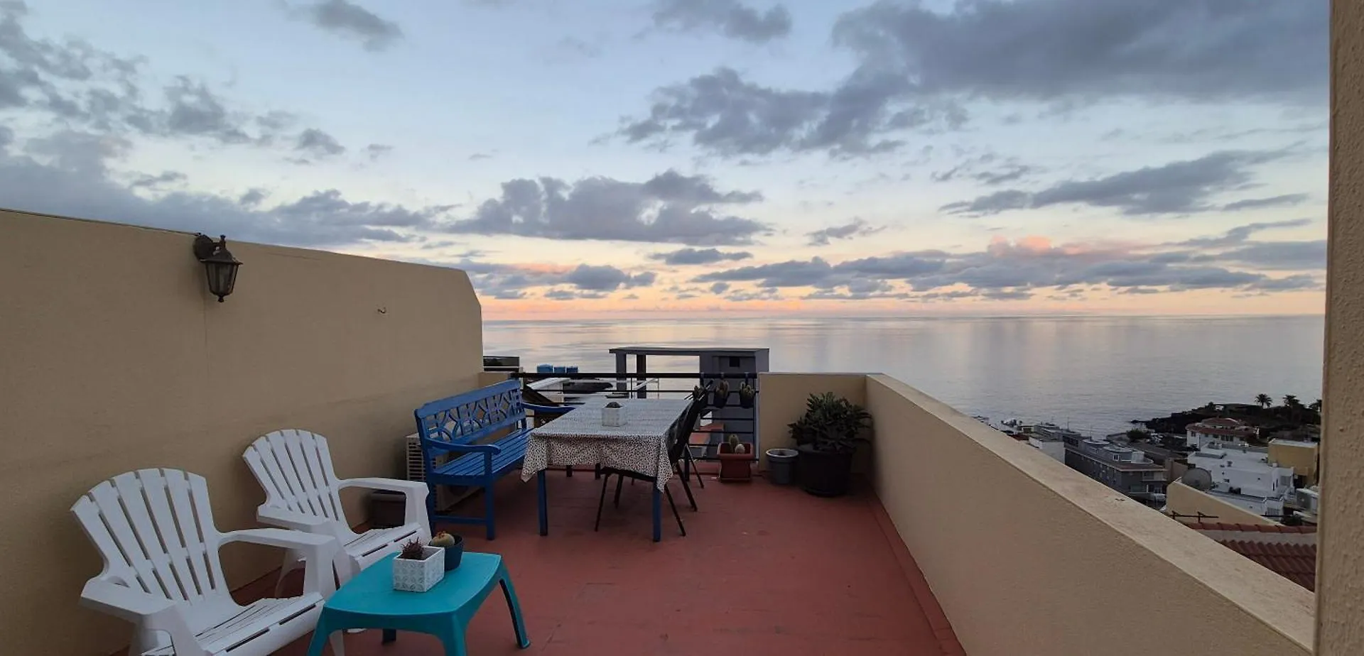 Vistas Mar Candelaria 120 Meters location
